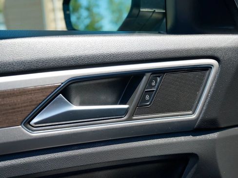 Used 2019 Volkswagen Atlas SEL AWD/4WD image 20