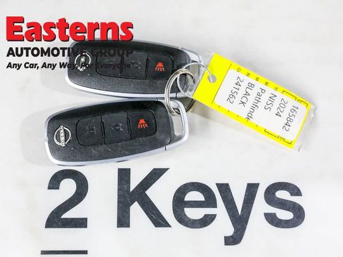 Used 2024 Nissan Pathfinder S image 25