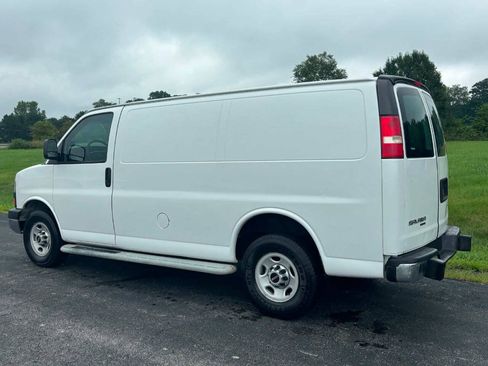 Used 2015 GMC Savana 2500 RWD image 6