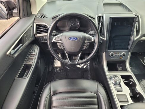 Used 2023 Ford Edge SEL image 11