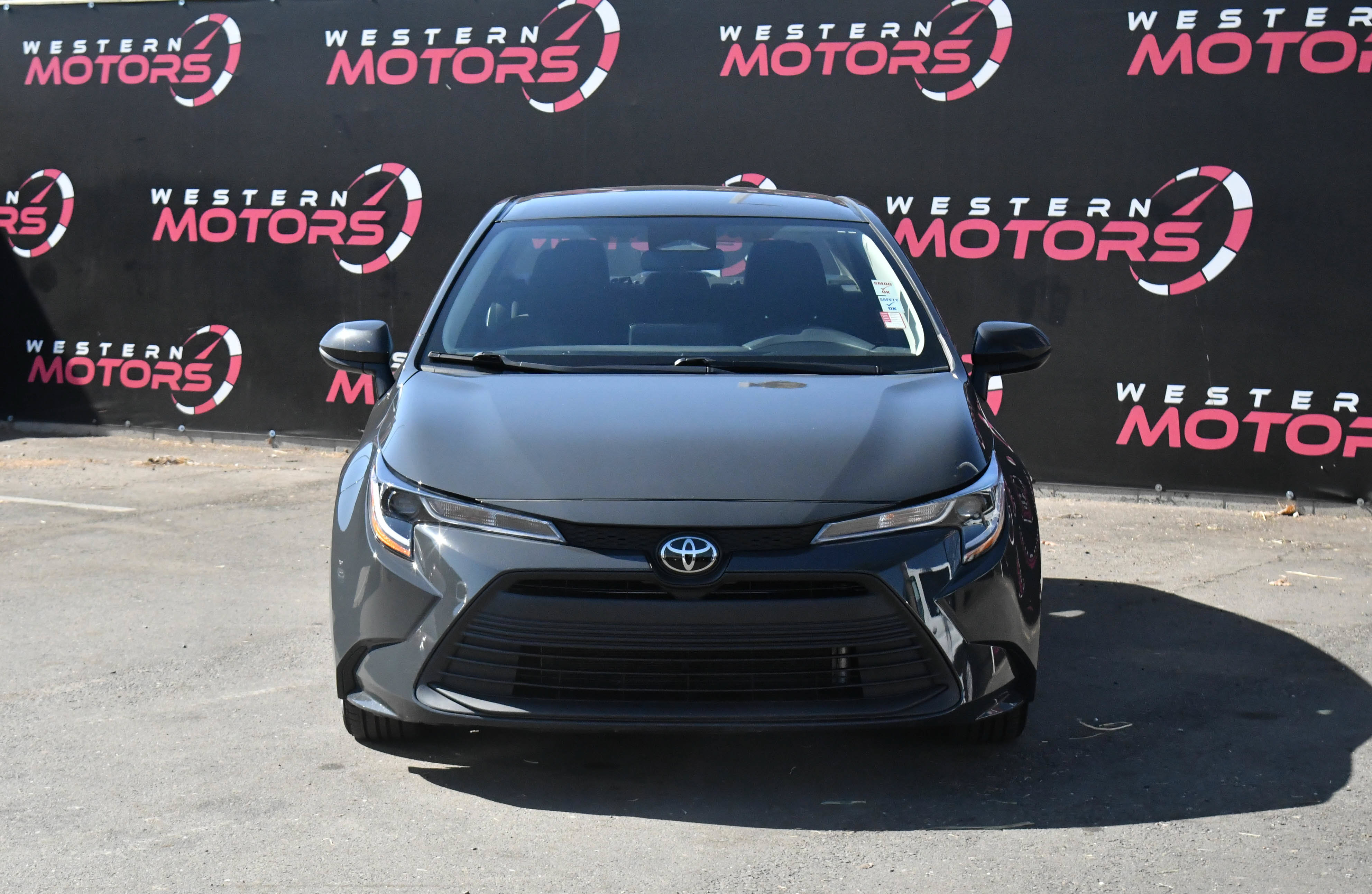 Used 2025 Toyota Corolla LE FWD image 2