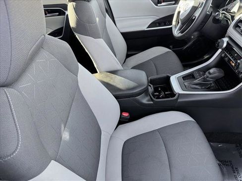 Certified 2025 Toyota RAV4 XLE image 20