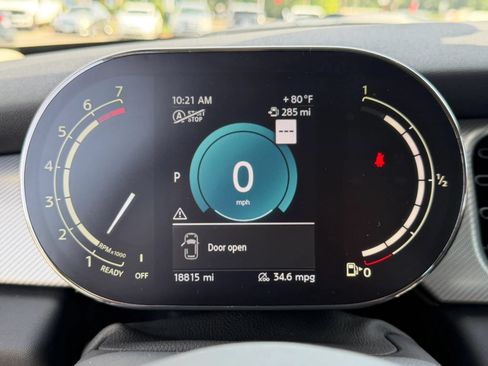 Used 2023 MINI Cooper 2-Door Hardtop FWD image 9