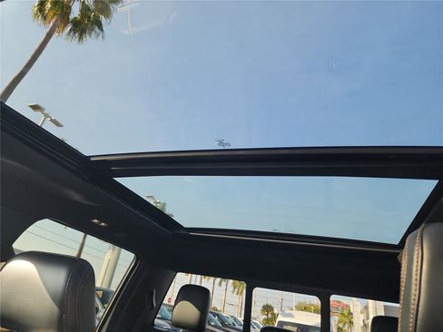 Certified 2024 Ford F250 Platinum w/ FX4 Off-Road Package image 18