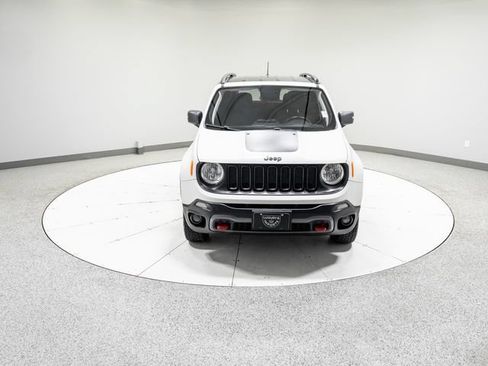 Used 2018 Jeep Renegade Trailhawk w/ Cold Weather Group II AWD/4WD image 27