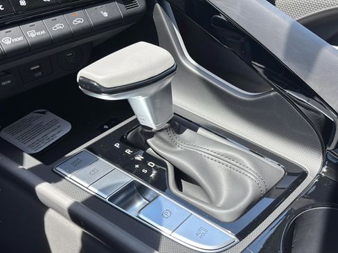 New 2026 Hyundai Elantra SEL Sport FWD image 18