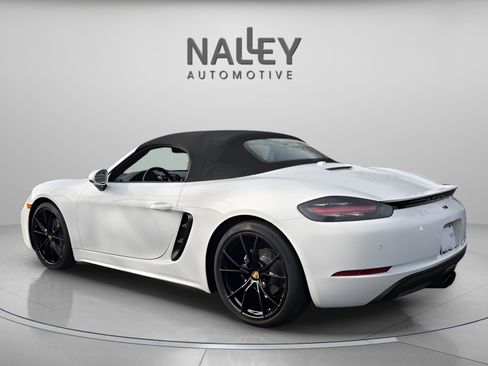 Used 2021 Porsche 718 Boxster image 9
