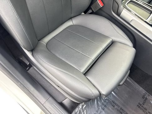 Used 2025 Mercedes-Benz GLB 250 4MATIC image 45