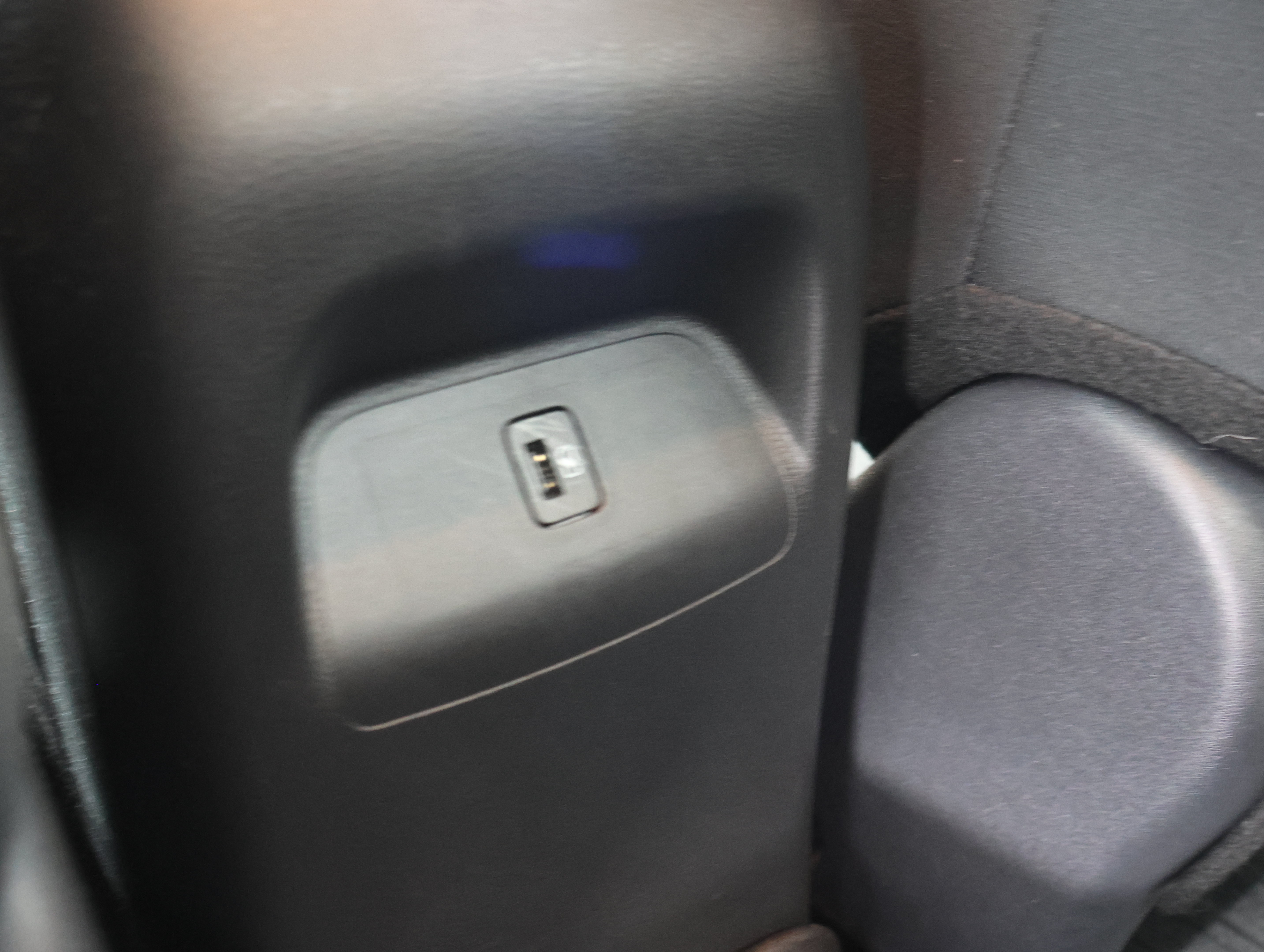 Used 2024 Nissan Sentra SV FWD image 33