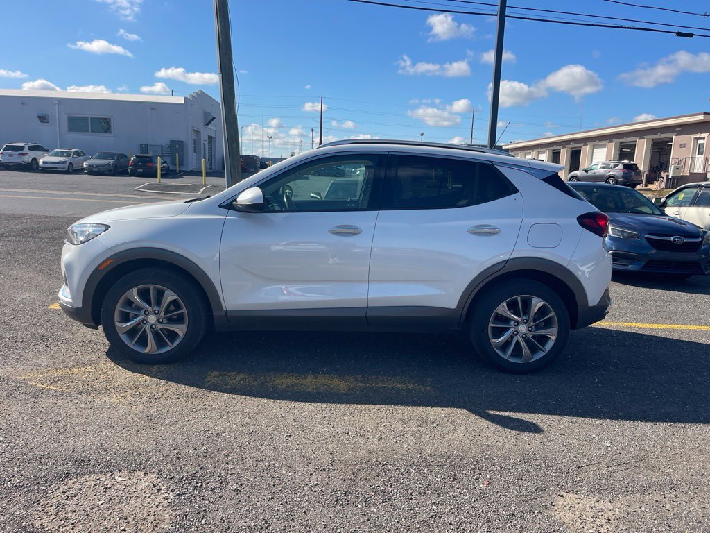 Used 2020 Buick Encore GX Essence w/ Experience Buick Package AWD/4WD image 2