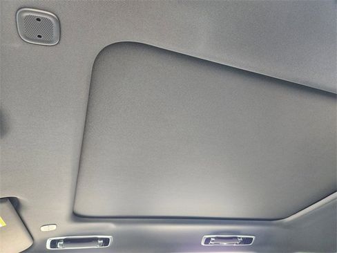 New 2025 Land Rover Range Rover Sport Dynamic SE image 18