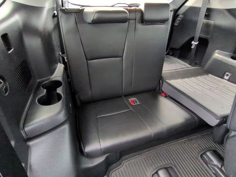 Used 2021 Toyota Highlander XLE image 22