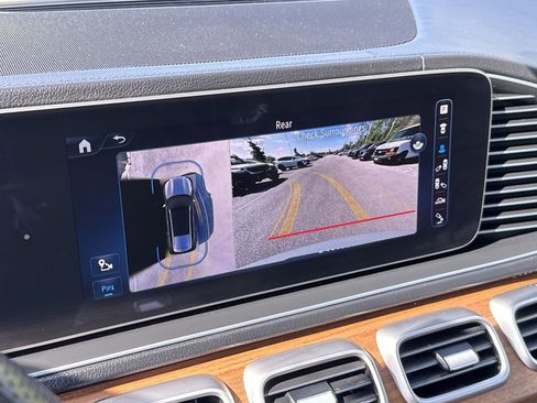 Used 2024 Mercedes-Benz GLS 580 4MATIC image 24
