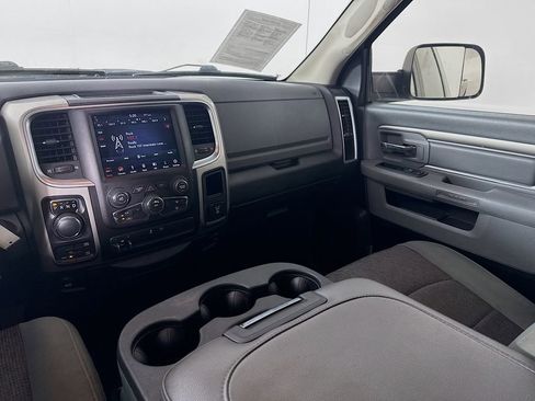 Used 2018 RAM 1500 Classic SLT AWD/4WD image 21
