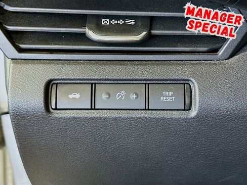 Used 2023 Nissan Altima 2.5 SV image 11