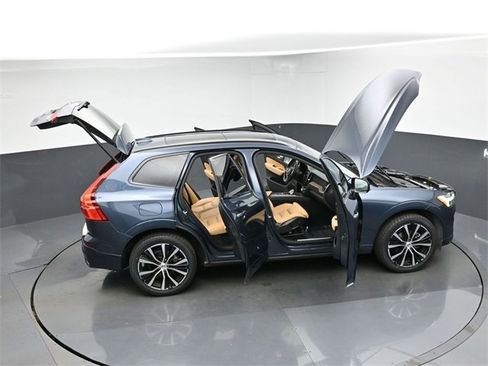 Used 2023 Volvo XC60 B5 Ultimate w/ Protection Package Premier image 49