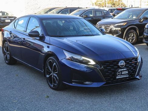 Certified 2023 Nissan Altima 2.5 SR w/ SR Premium Package image 3