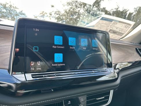 New 2026 Volkswagen Atlas SE image 35