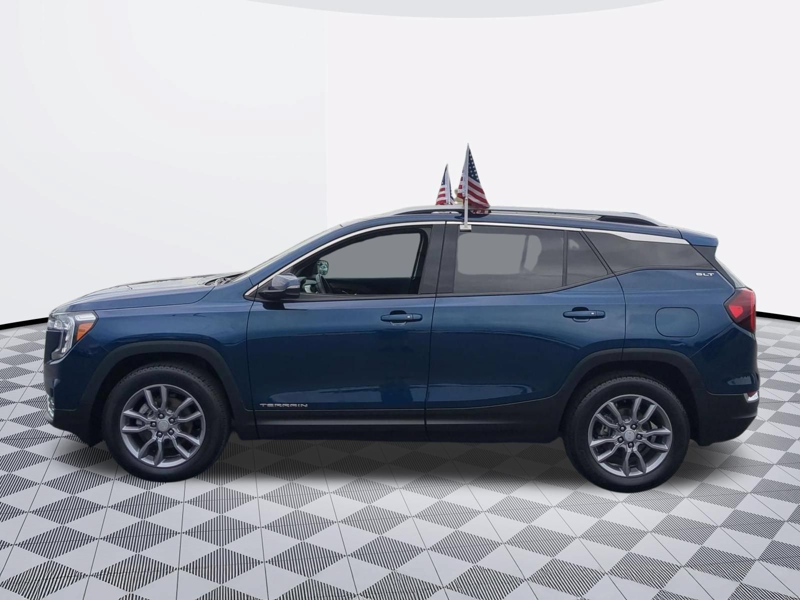 Certified 2022 GMC Terrain SLT FWD image 4