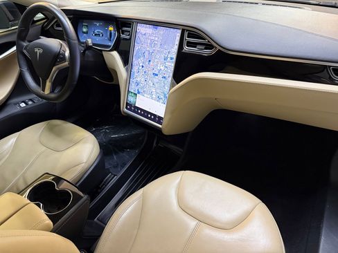 Used 2014 Tesla Model S P85 image 40