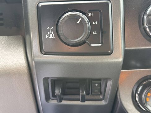 Used 2021 Ford F350 XLT w/ XLT Premium Package AWD/4WD image 33