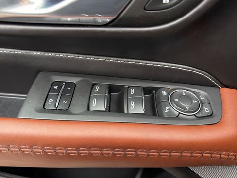 Used 2023 GMC Yukon XL Denali Ultimate image 32