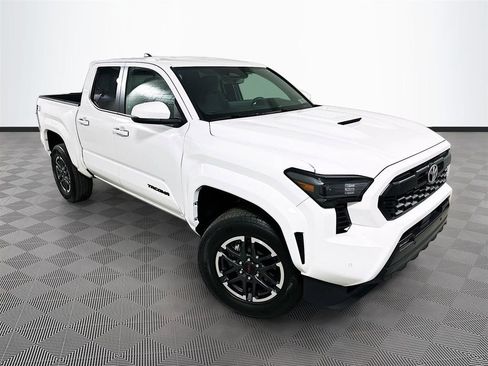 Used 2024 Toyota Tacoma TRD Sport w/ TRD Sport Upgrade Package AWD/4WD image 1