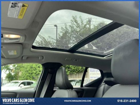 Certified 2025 Volvo XC40 B5 Plus w/ Protection Package Premier image 19