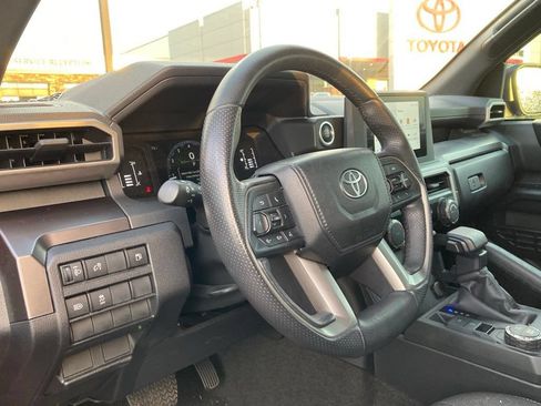 Used 2025 Toyota 4Runner SR5 RWD image 7