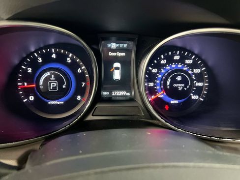 Used 2015 Hyundai Santa Fe Limited w/ Option Group 04 AWD/4WD image 12