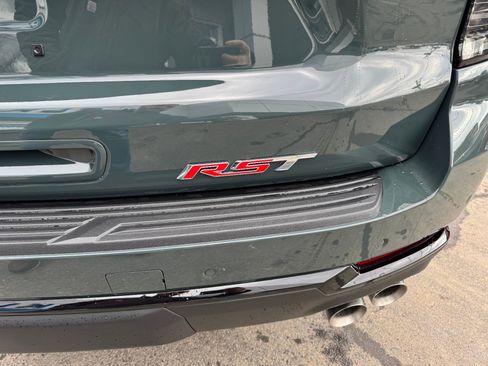 New 2026 Chevrolet Suburban RST image 15