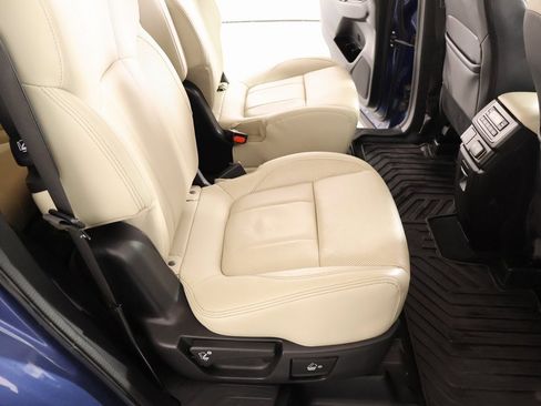 Used 2019 Subaru Ascent Limited w/ Popular Package #2 image 15