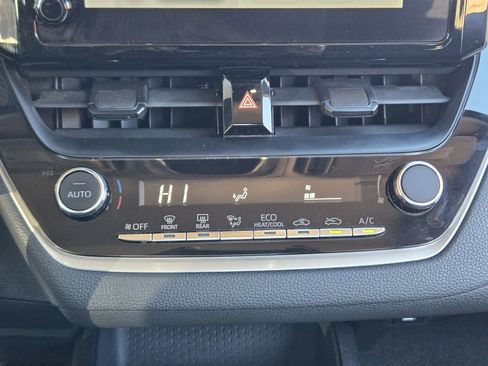 Used 2023 Toyota Corolla LE image 18