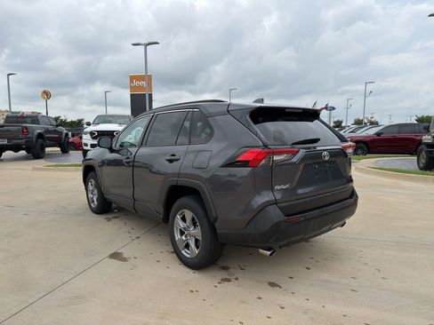 Used 2024 Toyota RAV4 XLE FWD image 3