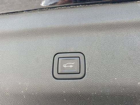 Used 2024 GMC Yukon Denali AWD/4WD image 39