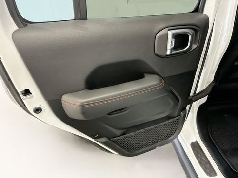 Used 2022 Jeep Gladiator Mojave w/ LED Lighting Group AWD/4WD image 27