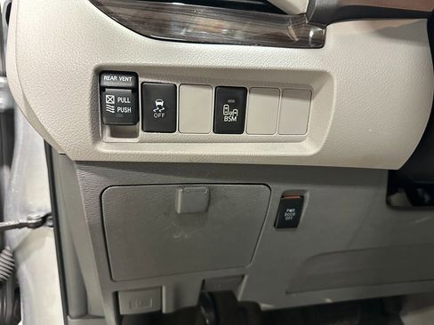 Used 2017 Toyota Sienna XLE w/ Protection Package AWD/4WD image 30