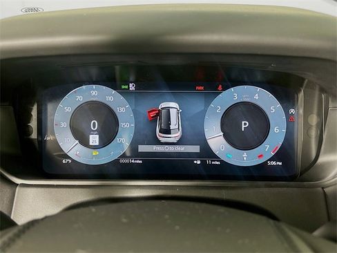 New 2026 Land Rover Range Rover Velar Dynamic SE image 13