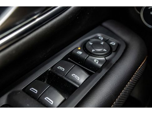 Used 2022 GMC Yukon AT4 w/ Technology Package image 40