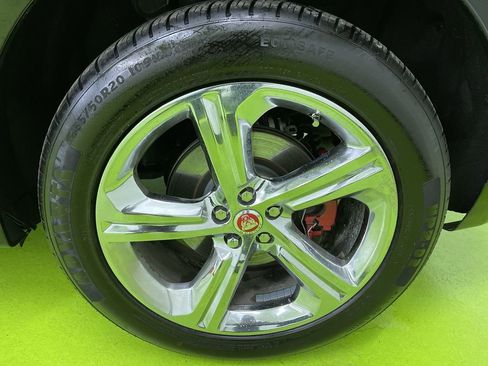 Used 2018 Jaguar F-PACE S image 2