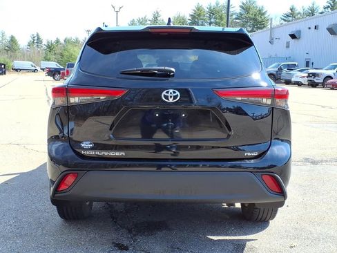 Used 2022 Toyota Highlander L AWD/4WD image 5