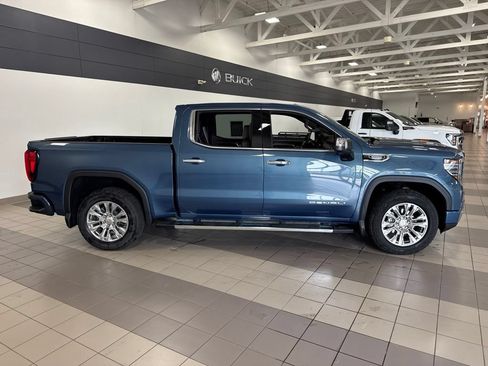 Used 2025 GMC Sierra 1500 Denali w/ Technology Package AWD/4WD image 6
