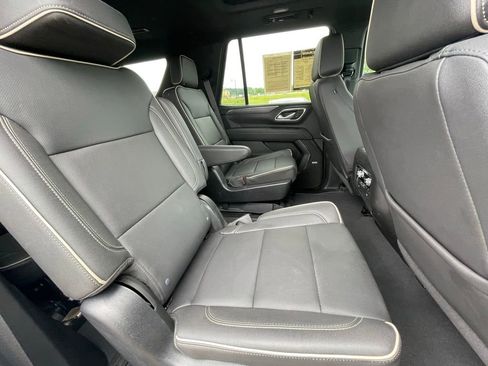 Used 2023 GMC Yukon SLT w/ SLT Premium Package AWD/4WD image 27