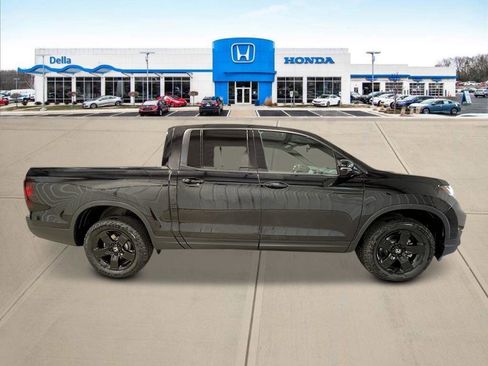 New 2026 Honda Ridgeline Black Edition image 2