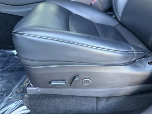 Used 2023 Tesla Model Y Performance image 35