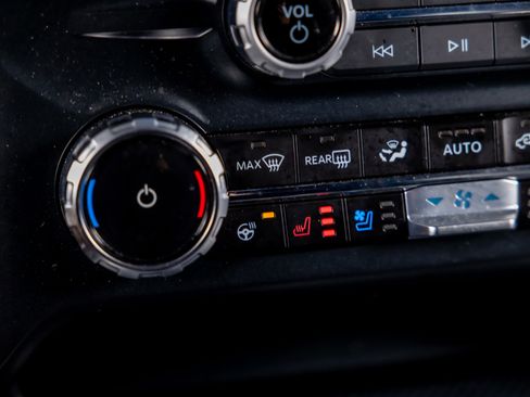 Used 2023 Ford F350 Limited w/ FX4 Off-Road Package image 17