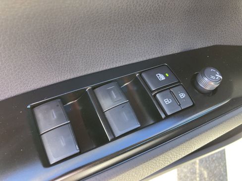 Used 2026 Toyota Camry SE image 15