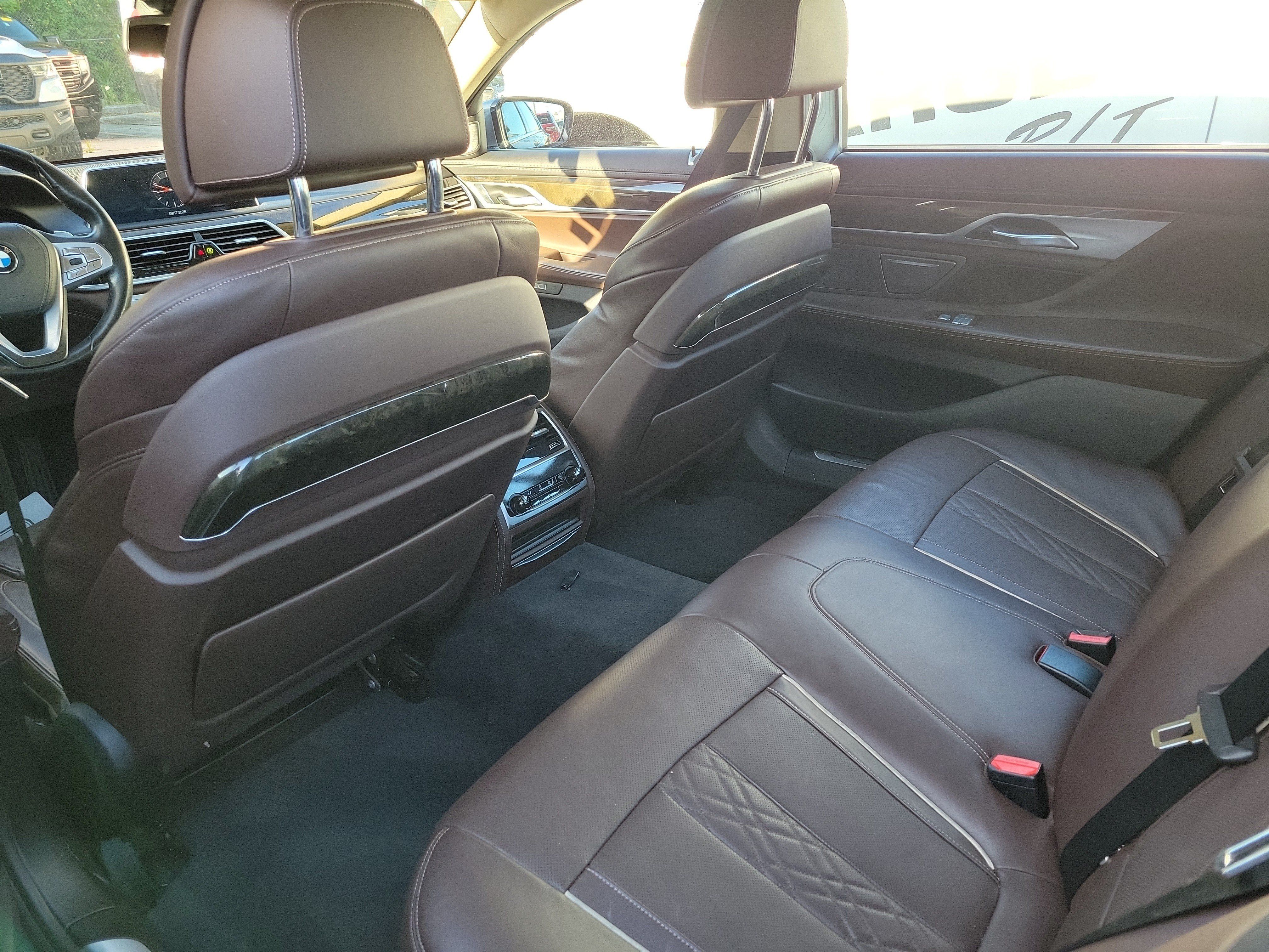 Used 2016 BMW 740i RWD image 8