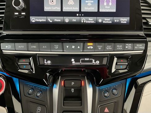 Used 2025 Honda Odyssey Elite image 16