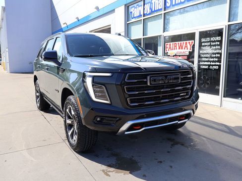 New 2026 GMC Yukon AT4 Ultimate AWD/4WD image 2